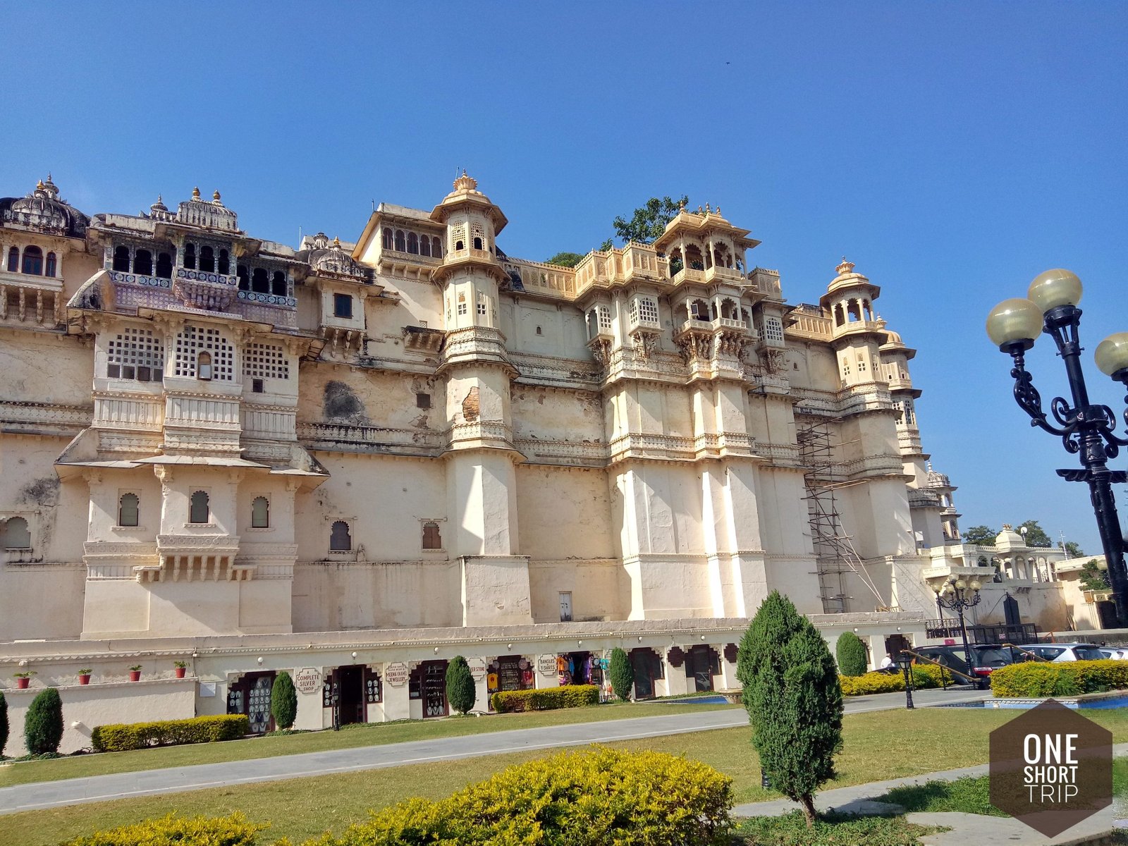 Royal entrance architecture at City Palace Udaipur Royal entrance architecture at City Palace Udaipur