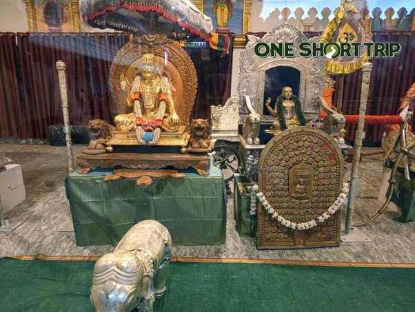 Sri Raghavendra Swamy Matha entrance and pilgrimage area in Mantralaya