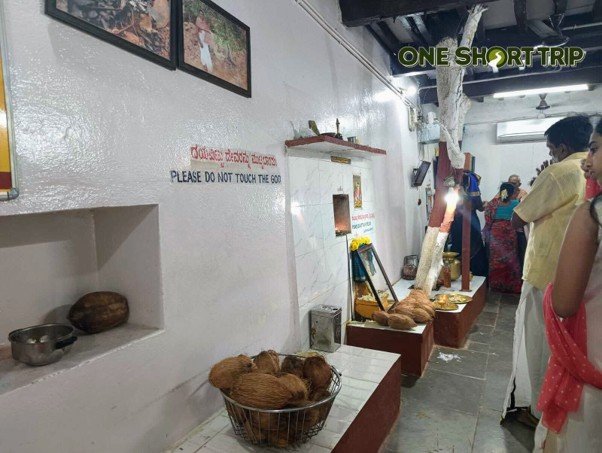 Devotees visiting Sri Raghavendra Teerthara Brundavana in Bichale