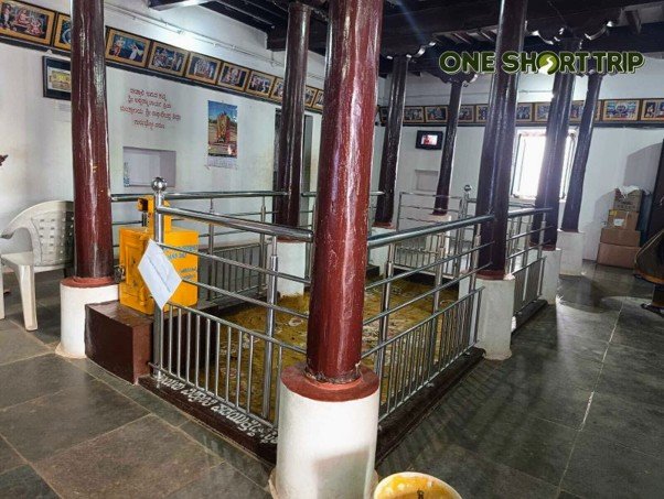 Entrance and surroundings of Sri Raghavendra Brundavana at Bichale