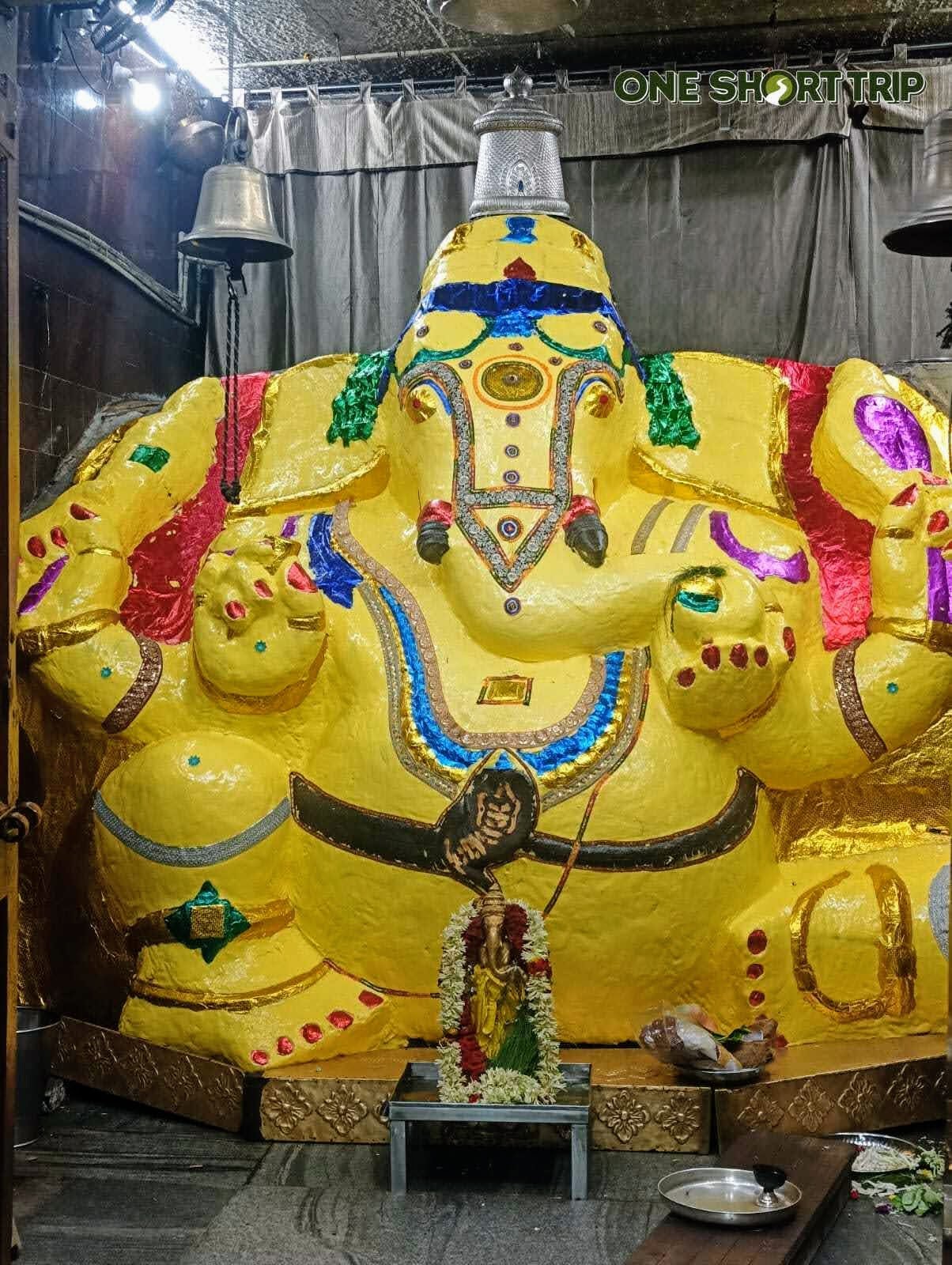 The massive monolithic Ganesha idol inside Sri Dodda Ganapathi Temple, Basavanagudi