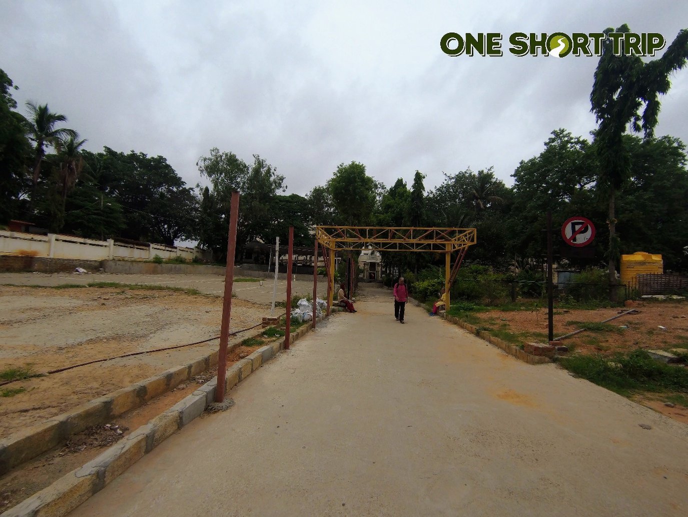 Shri Gavi Ramalingeshwara 3 Approach path to Shri Gavi Ramalingeshwara Cave Temple, Hulimavu