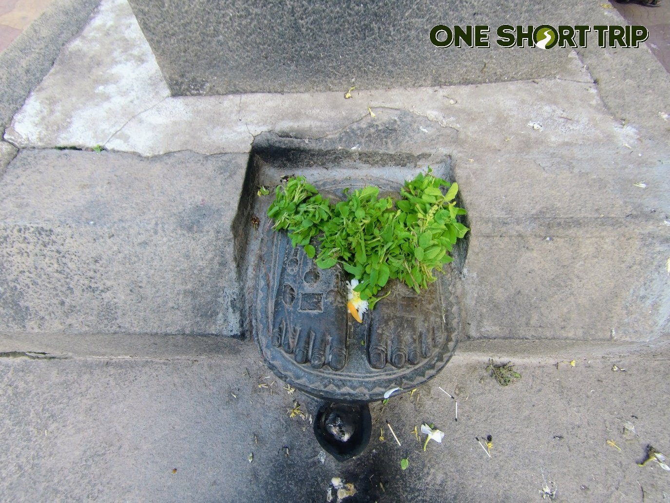 Kote Sri Prasanna Venkataramana Swamy Temple 3 Garuda Stambha pillar base at Kote Sri Prasanna Venkataramana Swamy Temple, Bengaluru